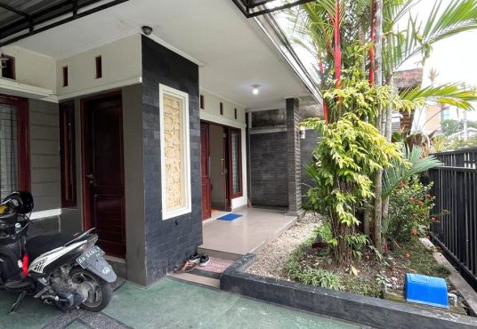 Rumah Luas Strategis di Lempongsari cocok untuk Homestay