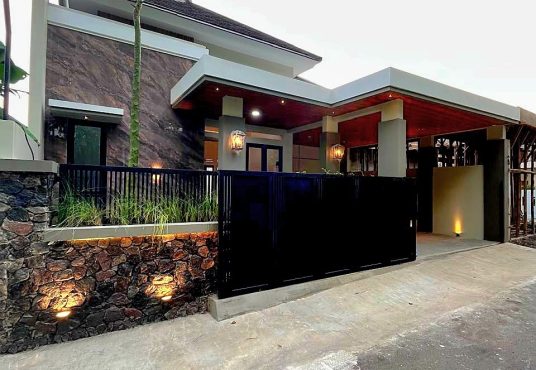 Rumah baru limasan Modern dekat Kampus UII