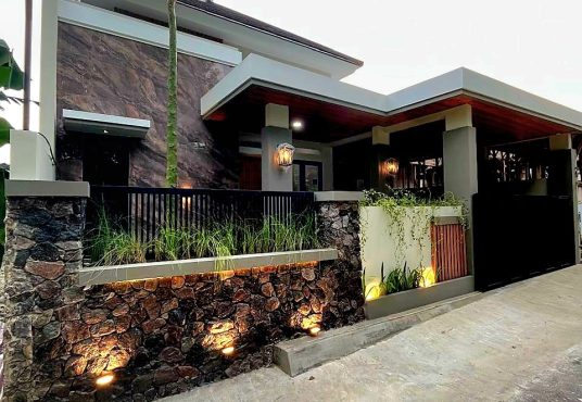 Rumah baru limasan Modern dekat Kampus UII