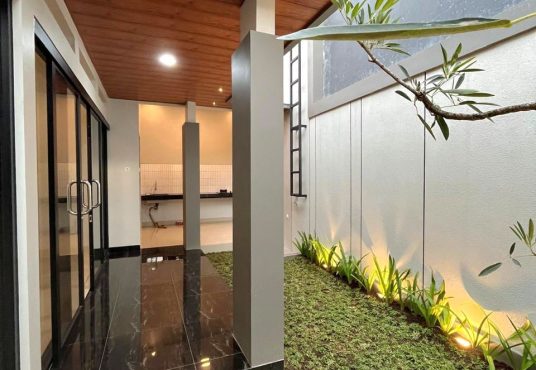 Rumah baru limasan Modern dekat Kampus UII