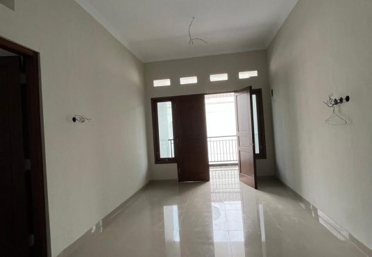 Rumah Baru 2 Lantai Perumahan Jakal km 8