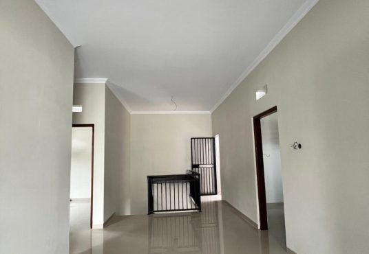 Rumah Baru 2 Lantai Perumahan Jakal km 8