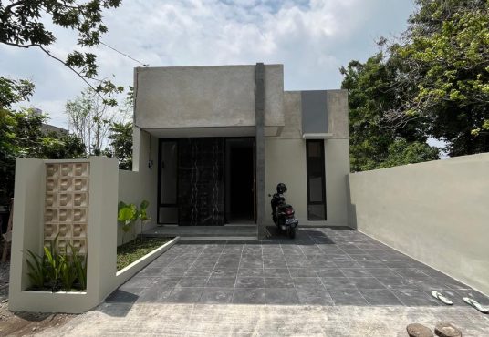 Rumah Siap Huni Minimalis Modern dekat SD Model