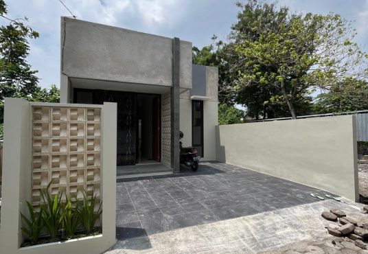 Rumah Siap Huni Minimalis Modern dekat SD Model