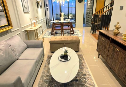 Rumah Modern 2 Lantai Kontemporer dekat Jogjabay