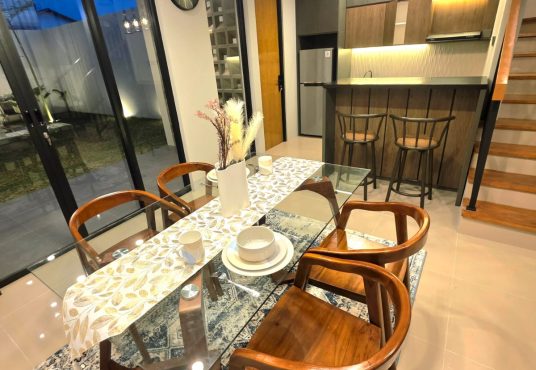 Rumah Modern 2 Lantai Kontemporer dekat Jogjabay