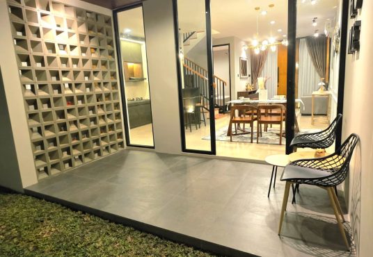 Rumah Modern 2 Lantai Kontemporer dekat Jogjabay