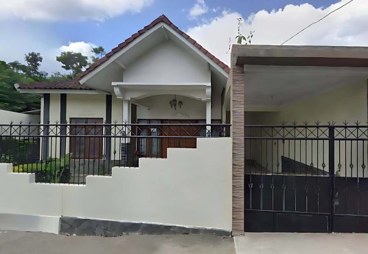 Rumah Luas Strategis Jakal km 12 dekat Al-Azhar dan UII