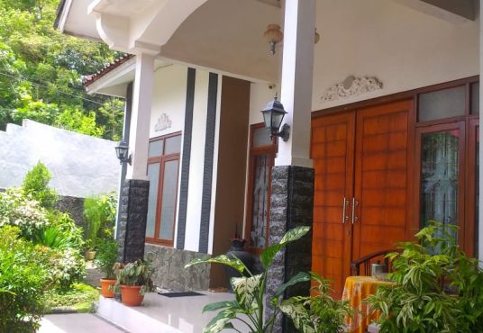 Rumah Luas Strategis Jakal km 12 dekat Al-Azhar dan UII