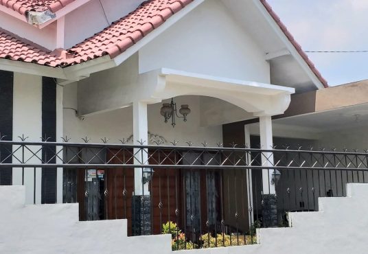 Rumah Luas Strategis Jakal km 12 dekat Al-Azhar dan UII