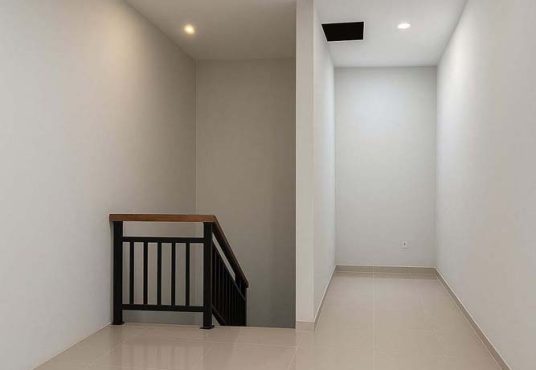 Rumah Mewah 2 Lantai Kontemporer dekat Balai Desa Purwomartani