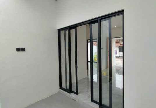 Rumah Cantik Modern dekat Sleman City Hall