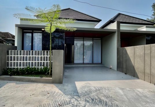 Rumah Cantik Modern Minimalis dekat Kampus UII