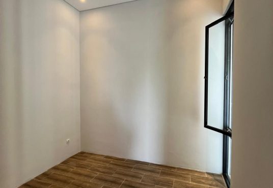 Rumah Cantik Modern Minimalis dekat Kampus UII