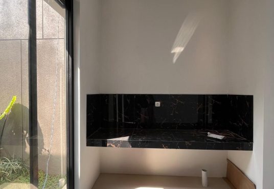 Rumah Cantik Modern Minimalis dekat Kampus UII