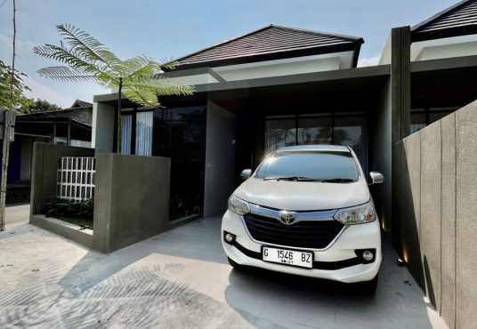 Rumah Cantik Modern Minimalis dekat Kampus UII