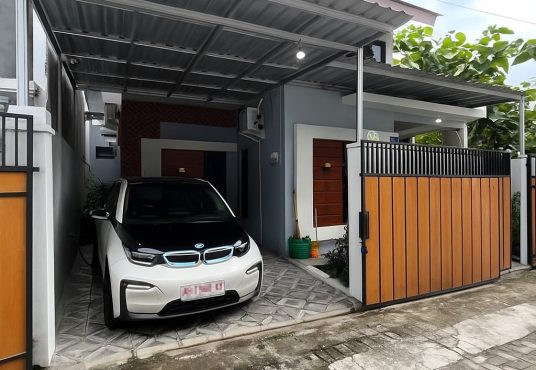 Rumah Cantik 2 Lantai Mezanin Griya Tamantiro dekat UMY
