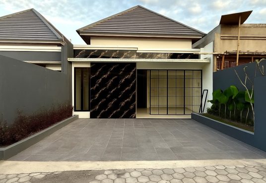 Rumah Limasan Modern Dalam Perumahan Jakal km 13 Ngemplak Sleman