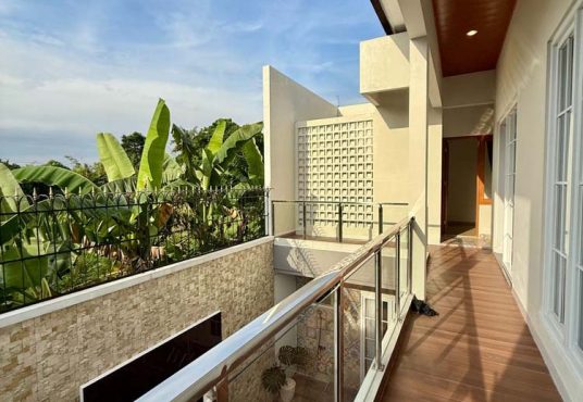 Rumah 2 Lantai Premium Perumahan Merapi Regency