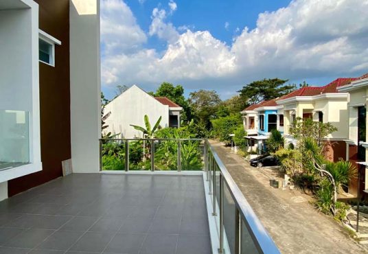 Rumah 2 Lantai Premium Perumahan Merapi Regency