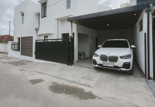 Rumah 2 Lantai Mezanin Estetik dekat Stadion Maguwo