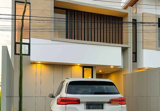 Rumah 2 lantai Kontemporer Full Furnished Jl. Palagan