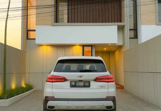 Rumah 2 lantai Kontemporer Full Furnished Jl. Palagan