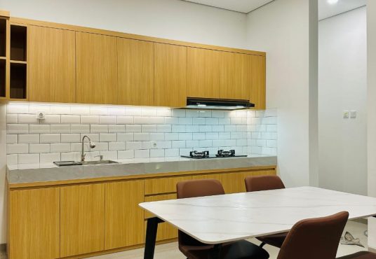 Rumah 2 lantai Kontemporer Full Furnished Jl. Palagan