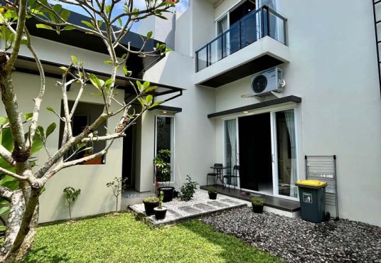 Rumah Lux 2 lantai Full Furnished di Purwomartani dekat Perum Pertamina