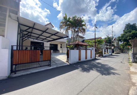 Rumah luas di kota Jogja dekat Kraton