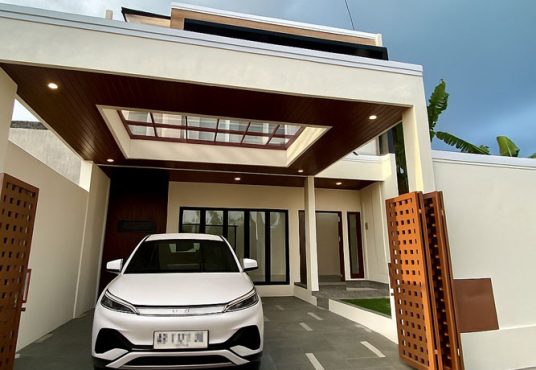 Rumah Mewah 2 lantai dekat UGM