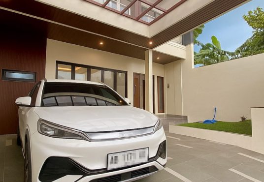 Rumah Mewah 2 lantai dekat UGM