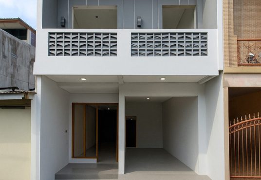 Rumah 2 Lantai Termurah dekat Kampus UPN dan AMIKOM