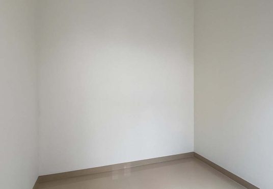 Rumah Baru Putih Limasan Modern Jakal km 13 dekat PPPG Kesenian