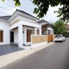 Rumah Baru Putih Limasan Modern Jakal km 13 dekat PPPG Kesenian