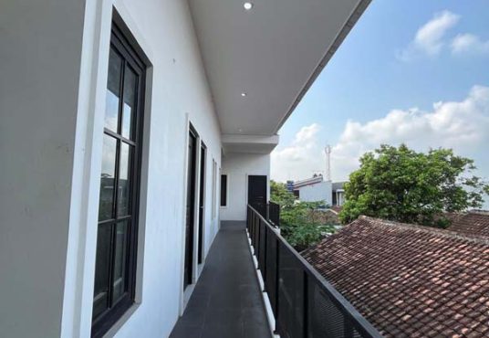 Kost Baru 2 Lantai Full Furnished di Jakal Km 14 Lokasi Strategis Dekat UII Terpadu
