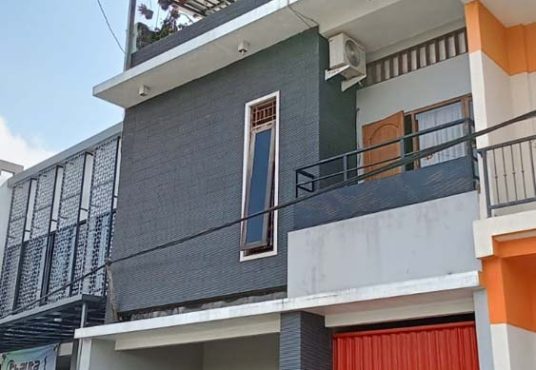 RUMAH 3 LANTAI VIEW SAWAH DEKAT KAMPUS & STADION MAGUWOHARJO