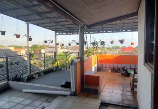 RUMAH 3 LANTAI VIEW SAWAH DEKAT KAMPUS & STADION MAGUWOHARJO