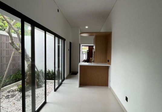 Rumah 2 Lantai Mezanin dekat Budi Mulia Tajem