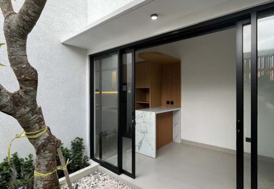 Rumah 2 Lantai Mezanin dekat Budi Mulia Tajem