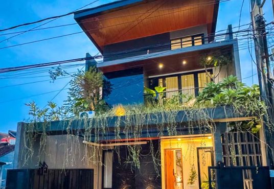 Rumah 2 Lantai Kontemporer Full Funished Jl. Palagan dekat UGM
