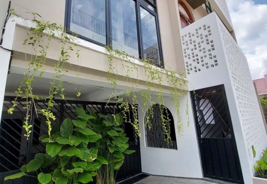 Rumah Mewah 3 lantai Kolam Renang di Palagan dekat UGM