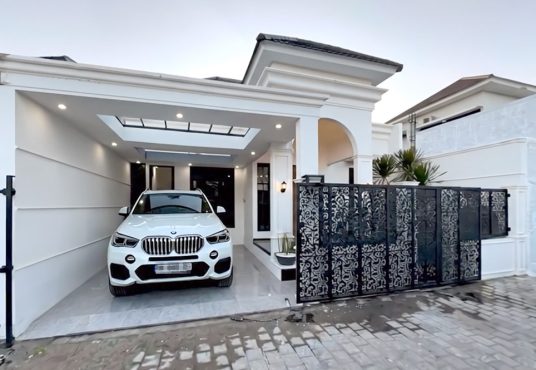 Rumah American Classic Purwomartani