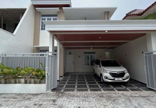 Rumah Mewah Modern 2 Lantai di Tajem Maguwo
