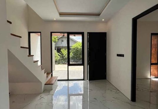 Rumah Cantik Modern Naturalis Estetik 2 Lantai di Sewon dekat Kampus ISI