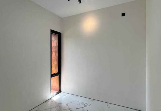 Rumah Cantik Modern Naturalis Estetik 2 Lantai di Sewon dekat Kampus ISI
