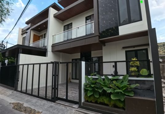 Rumah MEwah 2 lantai di Sidoarum