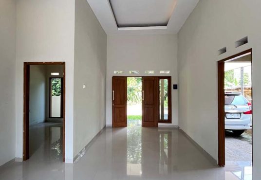 Rumah Cantik Limasan di Candi Gebang dekat Kampus UPN/AMIKOM