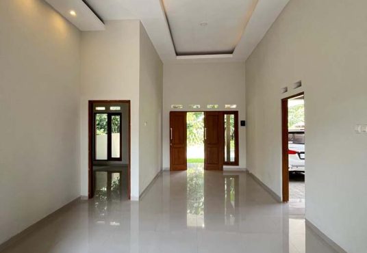 Rumah Cantik Limasan di Candi Gebang dekat Kampus UPN/AMIKOM