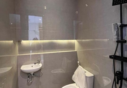 Rumah Cantik Tanah Luas Design Industrial Modern Purwomartani